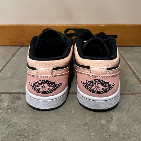 Air Jordan 1 Low Crimson Tint - Picture 4 of 6